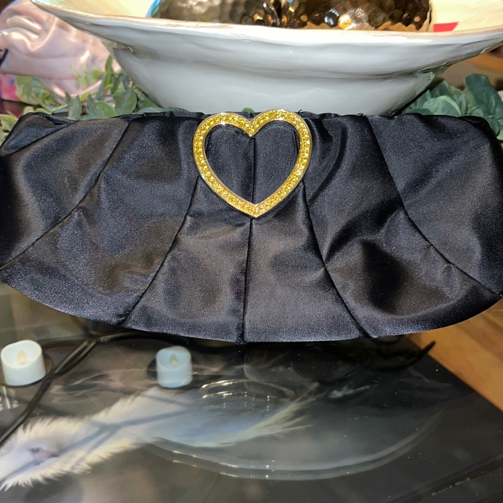 Satin clutch w yellow rhinestone heart closure